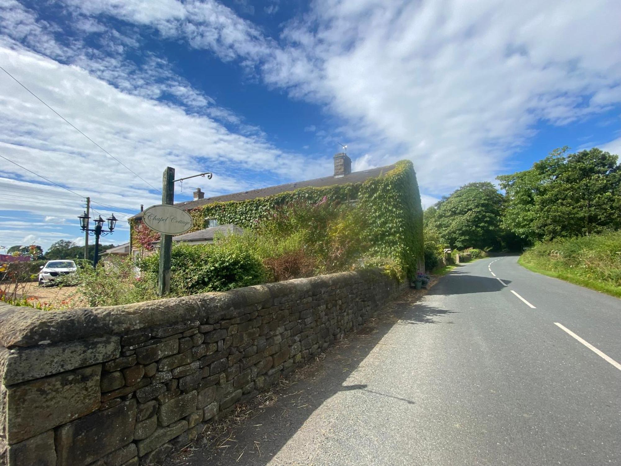 Chapel Cottage Clitheroe Road ワディントン エクステリア 写真